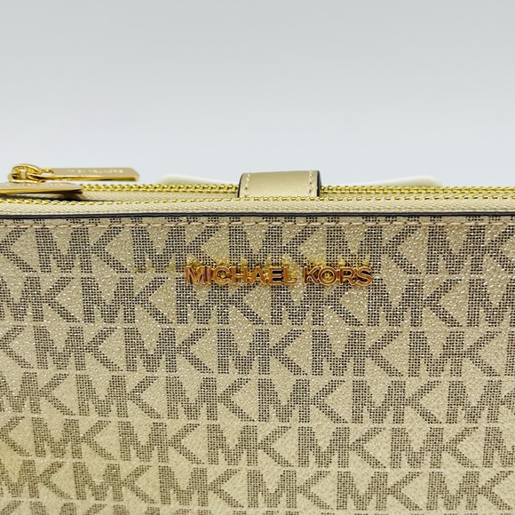 Michael Kors Large Double Zip Wallet Wristlet Pale Gold - Picture 9 of 10